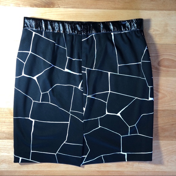 Vince Camuto skirt - Picture 4 of 4